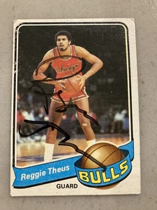 Carta Topps 1979 autografata firmata Reggie Theus Rookie Bulls - Foto 1 di 1