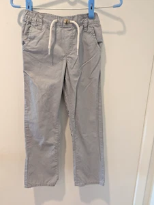 Pantalones largos Old Navy para niños gris claro talla 5T 5A - Imagen 1 de 7
