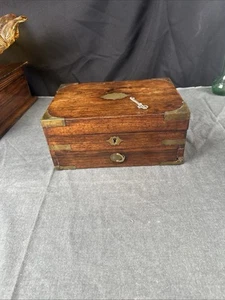 Vintage Schmuckkästchen Andenken aus Holz mit Schlüssel Spiegel - Bild 1 von 10