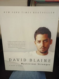 Mysterious Stranger: A Book of Magic Paperback - 14 de octubre de 2003 - Imagen 1 de 6