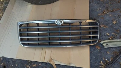 2007 2008 2009 Chrysler Aspen Front Grille Chrome & Gray with Emblem Upper Crack - Image 1 of 4