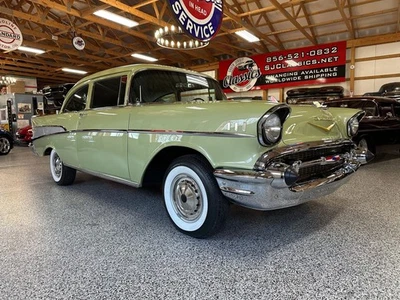 Chevrolet 210 Delray Club 1957 cupé 350 V8 4 velocidades Foto 1 de 4