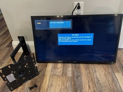 Samsung 32” LED TV UN32J5003AF w/ Power Adapter & Wall Mount Bracket - Image 1 of 4