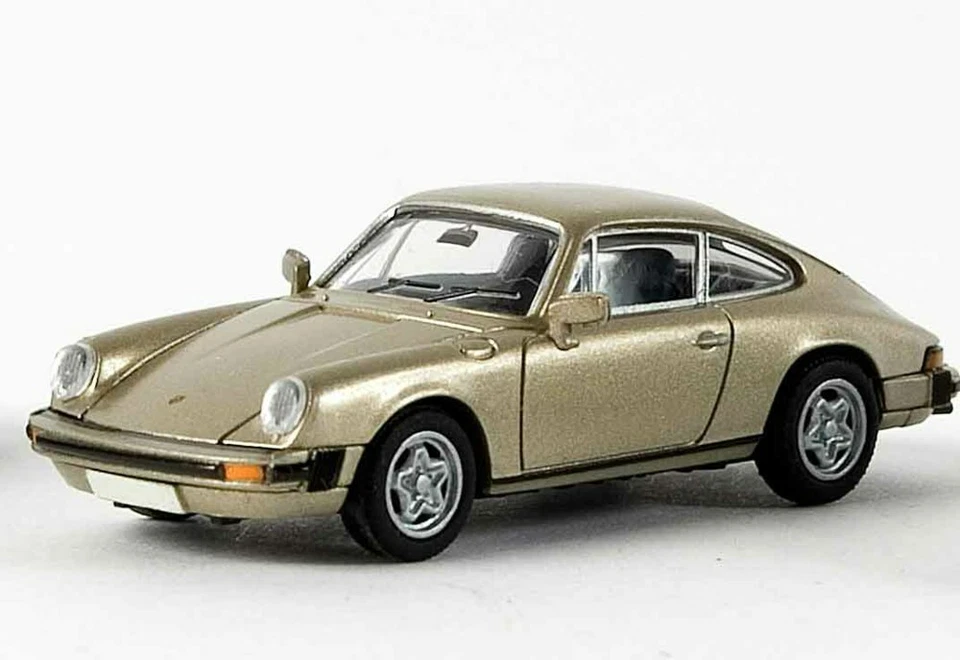 Brekina  Porsche 911 beige metallizzato Art. 16302 - Immagine 1 di 1