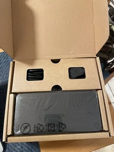 Targus USB-C Universal DV4K Docking Station 100W DOCK182GLZ-40 Dual Display - Picture 1 of 6