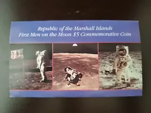 MONETA COMMEMORATIVA 1989 1° UOMO SULLA LUNA $5 REPUBBLICA DELLE ISOLE MARSHALL - Foto 1 di 5