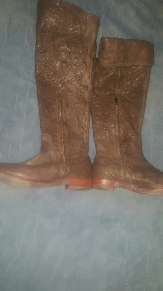 BOTAS HASTA LA RODILLA GEE WAWA DAMAS TALLA 7 CUERO TEXTURIZADO CREMALLERA LATERAL ENVEJECIDA  Foto 1 de 4