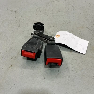 奥迪 Q3 Quattro 右后安全带/座椅皮带双扣接收器 15-18 原始设备制造商 — 第 1/4 张图片