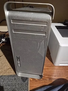 Mac Pro 5,1 with Catalina Mac OS 1TB hard drive 48GB Ram Rx 5700 xt & 12 cores - Picture 1 of 3