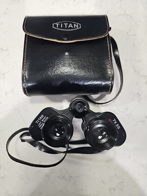Vintage Titan Binoculars 7 X 35 Original Case 358 ft at 1000 yards Paperwork - Image 1 of 4