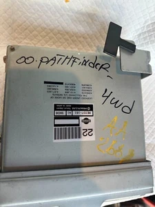 2000 NISSAN PATHFINDER Engine Control Module PCM ECM MEC07-161 OEM (AA 266/1) - Picture 1 of 4
