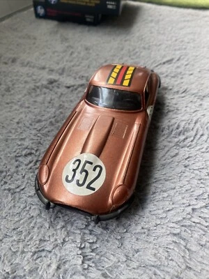 Polistil escala 1/25 Jaguar XK-E 4,2 litros hecho en Italia Foto 1 de 4