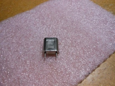 MTRON CRYSTAL PART # CR-52A/U6099990MHZ NSN: 5955-00-357-3026 - Image 1 of 4
