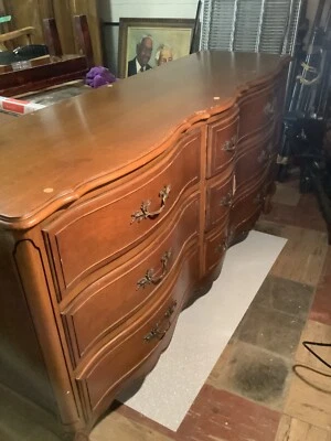 Dresser Serpentine National Mt Airy North Carolina - Image 1 of 4