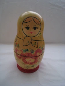 JUEGO COMPLETO “MUÑECA ANIDADORA” MADERA RUSA MEDIADOS DEL SIGLO XX (6 MUÑECAS GRADUADAS). - Imagen 1 de 5