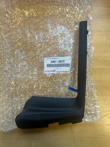Tapicería de sello lateral de alerón delantero a capó original Toyota Yaris 53867-0D210 lado izquierdo - Imagen 1 de 2