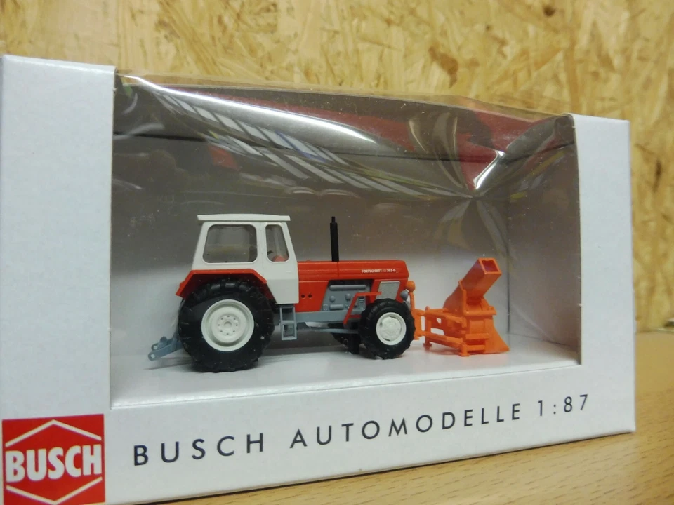 Busch Progresso ZT303 Con Spazzaneve Ass 02 No. 42846 1:87 - Immagine 1 di 1