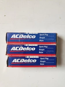3 New ACDelco Spark Plugs R44T - Picture 1 of 6