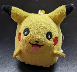 Pokémon - Pikachu - Mini Plush Keychain By Takara Tomy - Picture 1 of 3