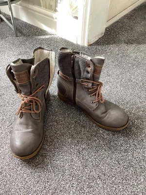 Mustang Ladies Faded Grey Fleece Lined Leather Ankle Boots Size UK6 EU39 - Image 1 of 4