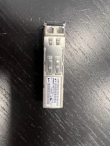 JUNIPER  740-011613 / Finisar FTLF8519P2BNL-J1 1000Base-SX 850NM SFP Transceiver - Bild 1 von 2