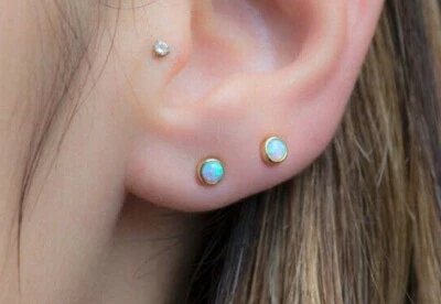 Pendientes de poste de latón opalita enchapado en plata Foto 1 de 4