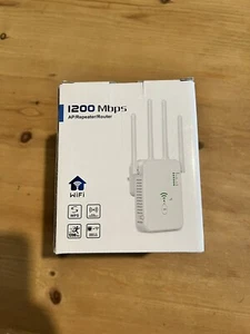 1200 Mbps WiFi Range Extender and Repeater - Picture 1 of 2