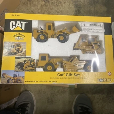 NIB Norscot CAT Gift Set 613C Scraper 950F Wheel Loader D6H Track Type Tractor - Image 1 of 2