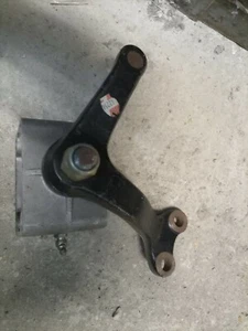 FIAT 850 900 TT SUPPORTO RINVIO BOCCOLA PIANTONE STERZO NUOVO ORIGINALE EPOCA - Imagen 1 de 4