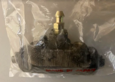 Rear Brake Wheel Cylinder  - 25-11132 / B001-26-610 - For Mazda 323, GLC & More - Image 1 of 4