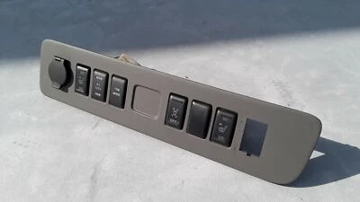 Nissan NV3500 2012-2016 tablero toma central y panel de interruptor térmico del asiento OEM Foto 1 de 4