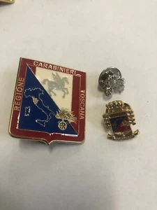 Carabinieri Tuscany Region Uniform Pins and Two Jacket Mint - Picture 1 of 2