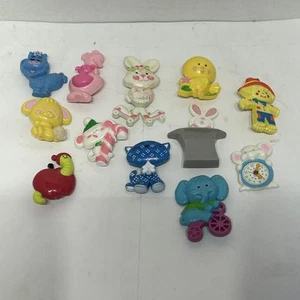 Lot of 12 Vintage 1970's Era Character Avon Pins Brooches - Picture 1 of 4