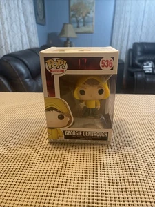Funko Pop! Vinyl: It - Georgie Denbrough (Holding Boat) #536 - Imagen 1 de 4