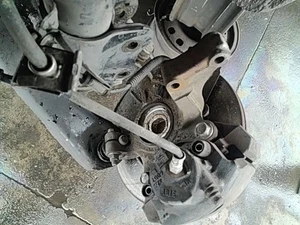 Husillo Nudillo Delantero FORD ESCAPE Izquierdo 01 02 03 04 05 - Imagen 1 de 2