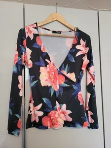 Ladies soft black v neck peplem top with floral detail Jane Norman size 10 - Picture 1 of 5