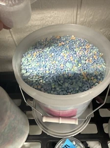 Laundry Scent Beads 5 Lb Pales With Scoop. We Have 3 Different Types. (Downy) - Picture 1 of 21