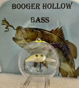 Crank Bait Fishing Lure Christmas Ornament. Perfect Ornament For That Fisherman - Picture 1 of 5