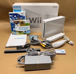 Nintendo Wii White BOXED & HDMI Adapter. Includes 2 Games & Motion Plus FREEPOST - Picture 1 of 10