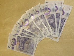 Neun brandneue King Charles III unzirkuliert £20 BANKNOTEN aufeinanderfolgende Nummern £ - Bild 1 von 3