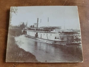 Foto vintage de tarjeta de remo de Steamboat principios de 1900 sin identificar - Imagen 1 de 3