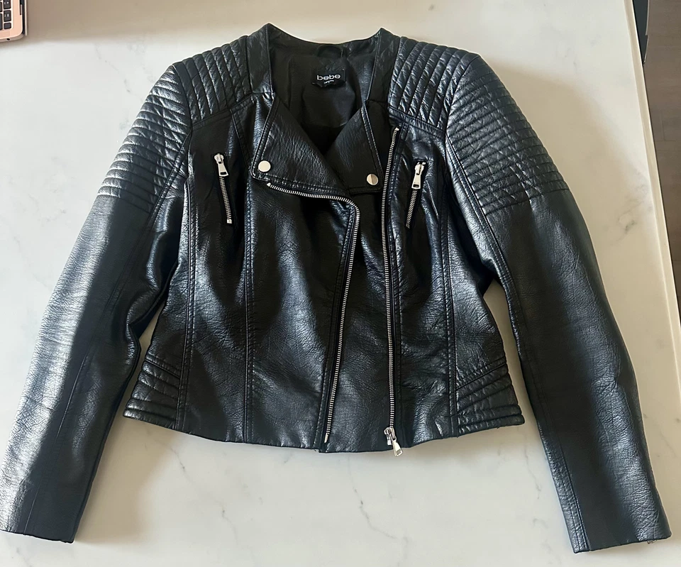 Jaqueta de Moto Bebe Preta Couro Sintético Acolchoada Feminina Tamanho S Biker Rock - Imagem 1 de 1