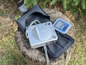 Fujifilm Digital Camera FinePix 50i Silver - Picture 1 of 8