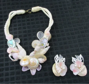 Vintage Boho Statement Necklace MOP pearlized Sea shells Lucite Earrings Set - Picture 1 of 11
