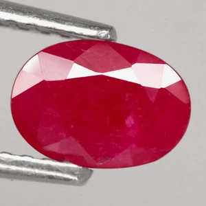 0,81Ct. Natürlicher Edelstein Rubin rosa rot oval normal erhitzt Winza, Tansania - Bild 1 von 7