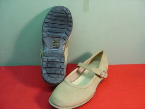 Womens LANDS END Tan Mary Jane Style Loafers Size 7D - Picture 1 of 3