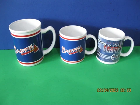 (3) ATLANTA BRAVES CERAMIC MUGS Cover