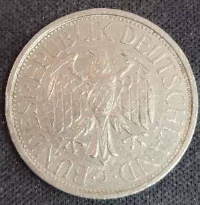 1972 German 1 Deutsche Mark Coin - Mint Mark (J) Munich - Picture 1 of 2