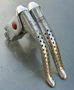 Vintage Shimano 600 Arabesque Brake Levers Non Aero Lever 23.8 Bike Drop Bar - Picture 1 of 3