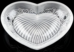 Lalique France Crystal HEART SHAPED RING JEWELRY TRINKET VANITY DISH TRAY Mint - Picture 1 of 6